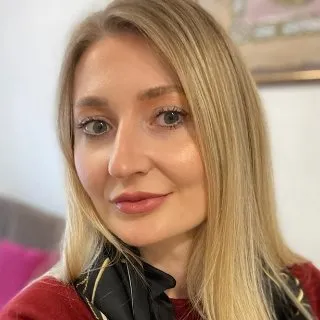 Emina Karahmet Sher