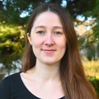 Dr. Anna Worsley